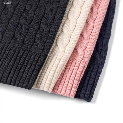 BELNAY Cable Crew Neck Sweater