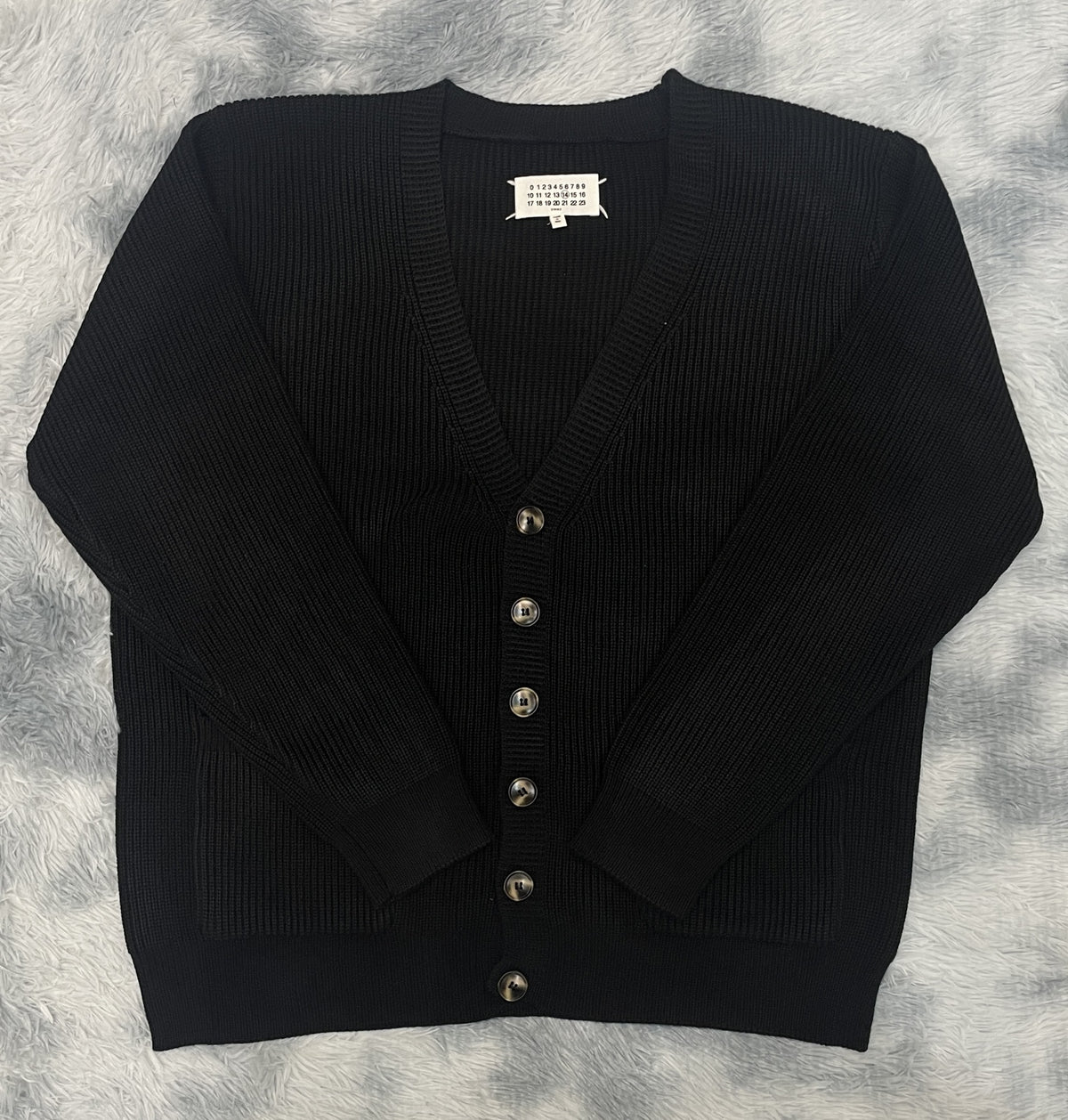 BELNAY Pocket V-Neck Cardigan