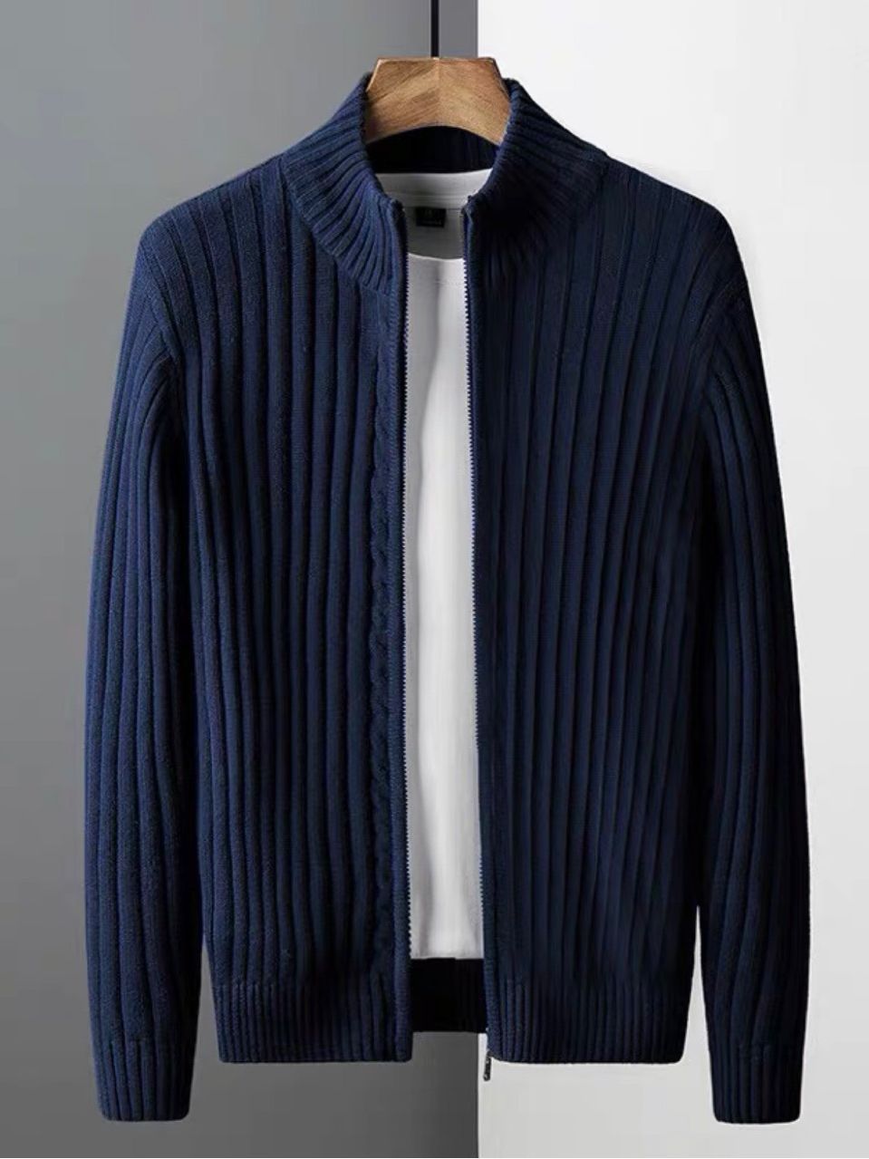 BELNAY Cable Zip Cardigan