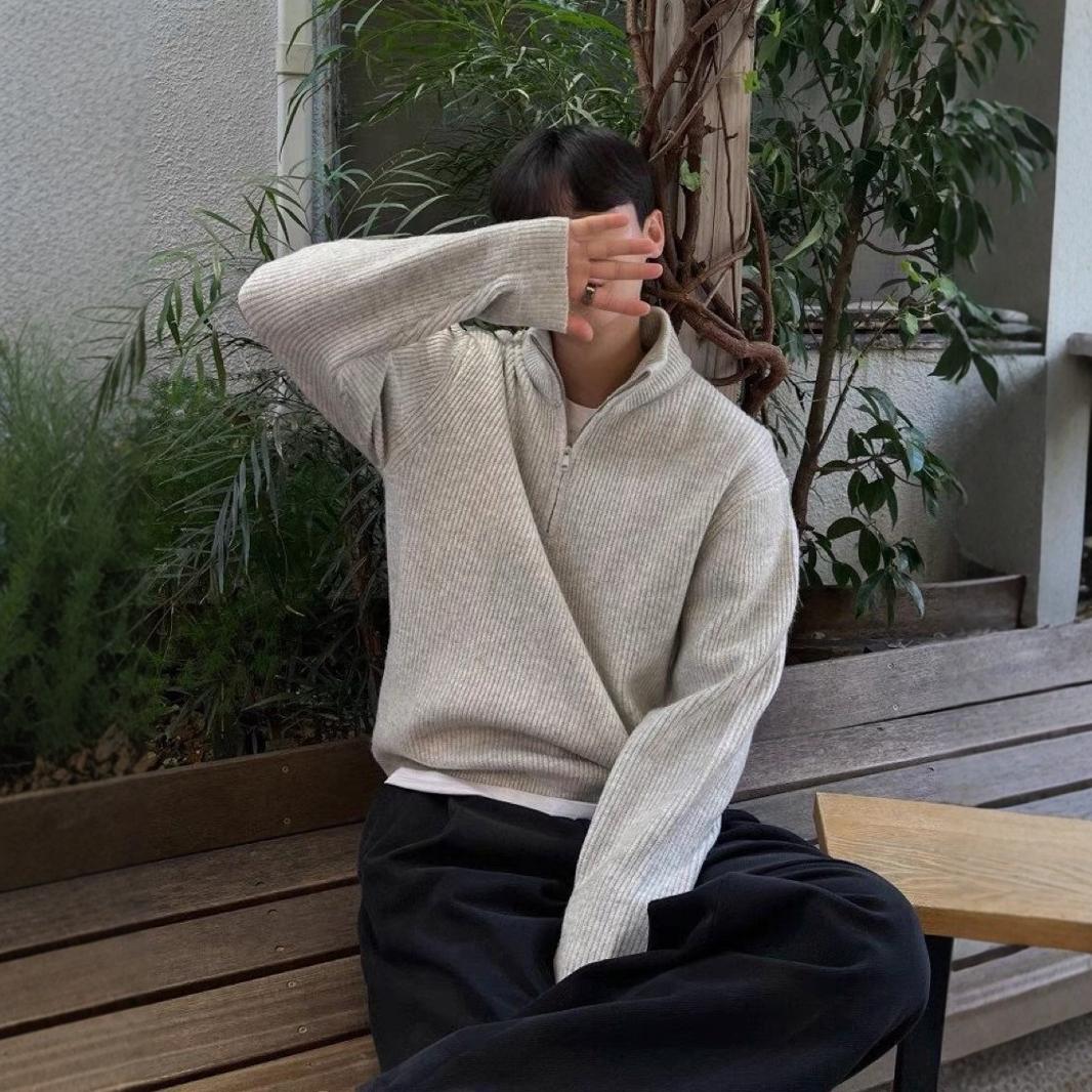 BELNAY Stand Collar Half-Zip Sweater