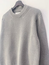 BELNAY Straight Shoulder Crew Neck Sweater