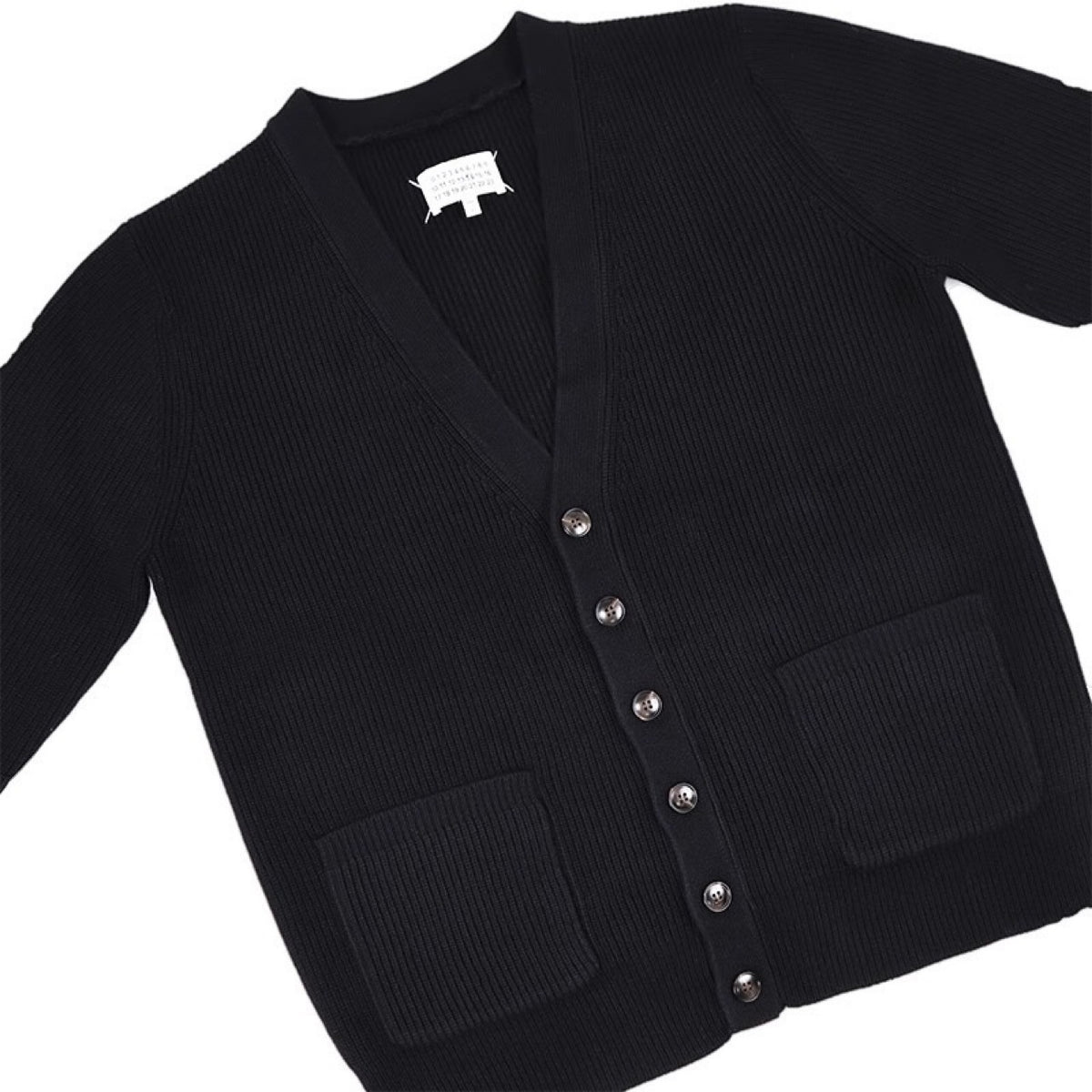 BELNAY Pocket V-Neck Cardigan